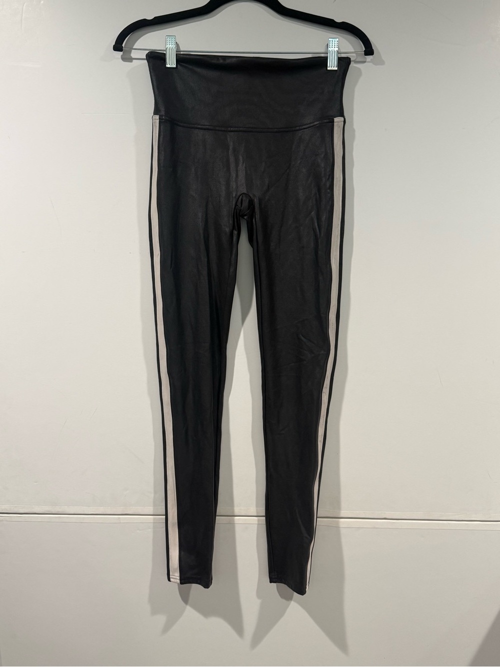Black High-Waisted Leggings with Side Stripe